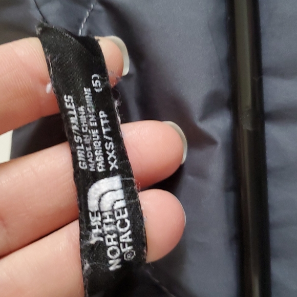 EUC NORTH FACE Girls down winter coat - Picture 7 of 10